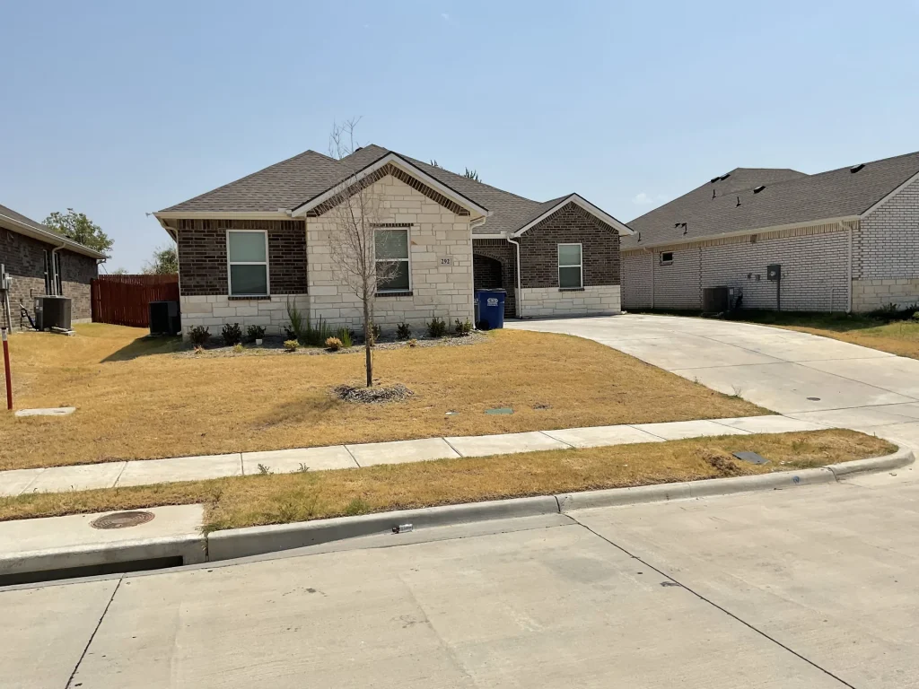 Heat-Tolerant Landscaping Strategies for DFW: Plants, Mulch, and Irrigation for Extreme Heat